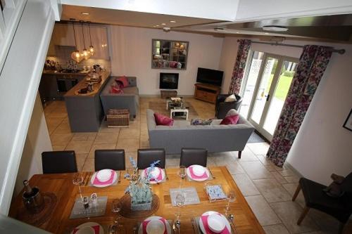 Frith Farm House Cottages Newnham  المظهر الخارجي الصورة